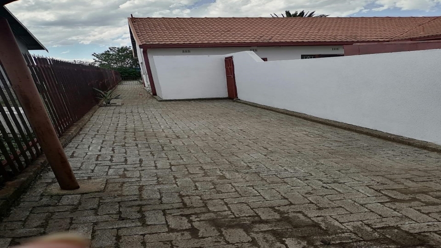 3 Bedroom Property for Sale in Oranjeville Free State